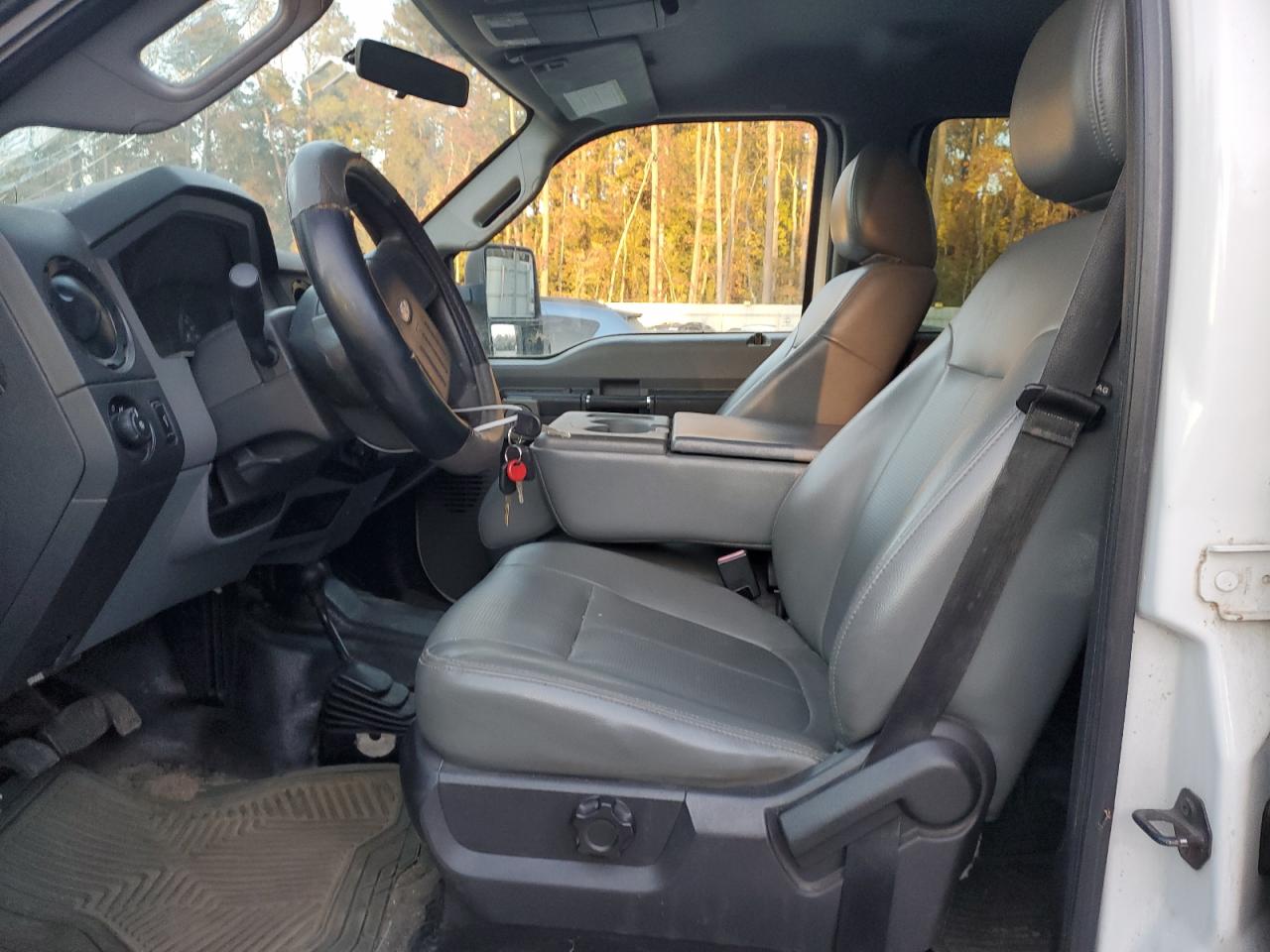 2012 Ford F250 - Image 7