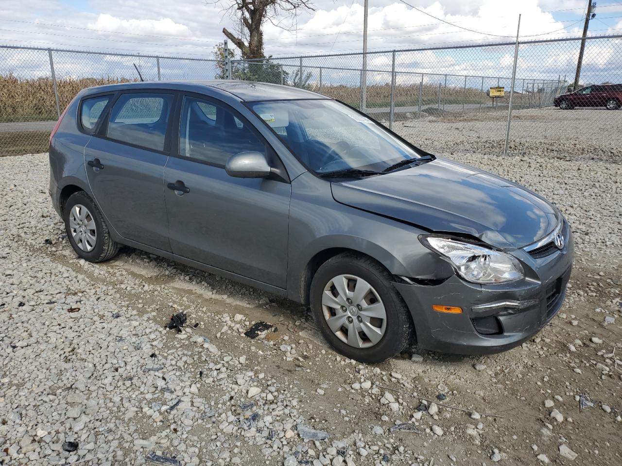 2010 Hyundai Elantra - Image 4