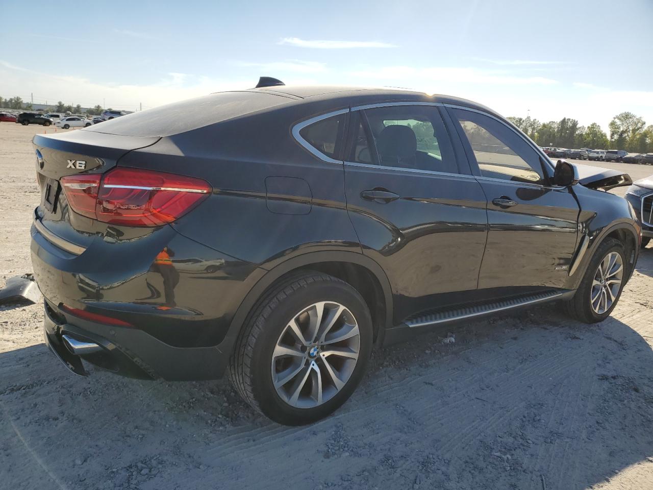 2015 BMW X6 - Image 3