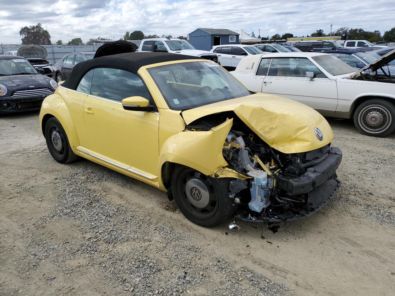 2014 Volkswagen Beetle - Image 4