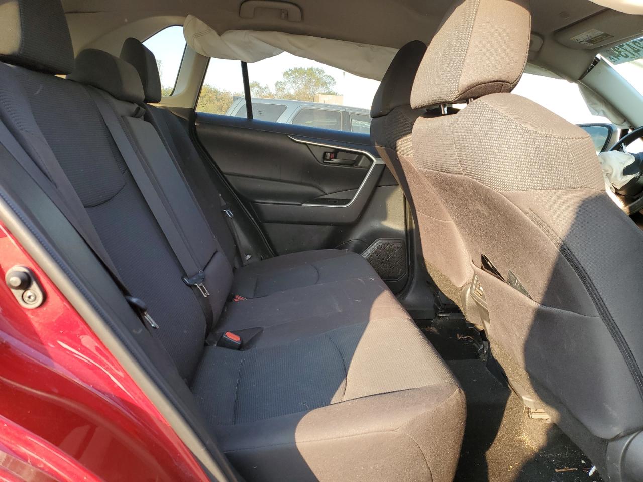 2023 Toyota RAV 4 - Image 12