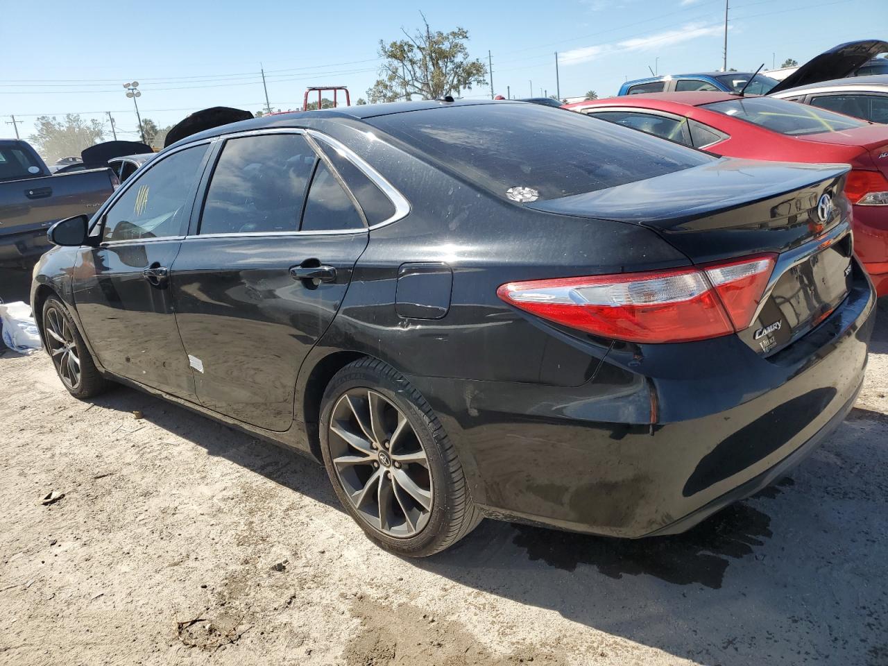 VIN 4T1BF1FK4GU572886 2016 TOYOTA CAMRY no.2