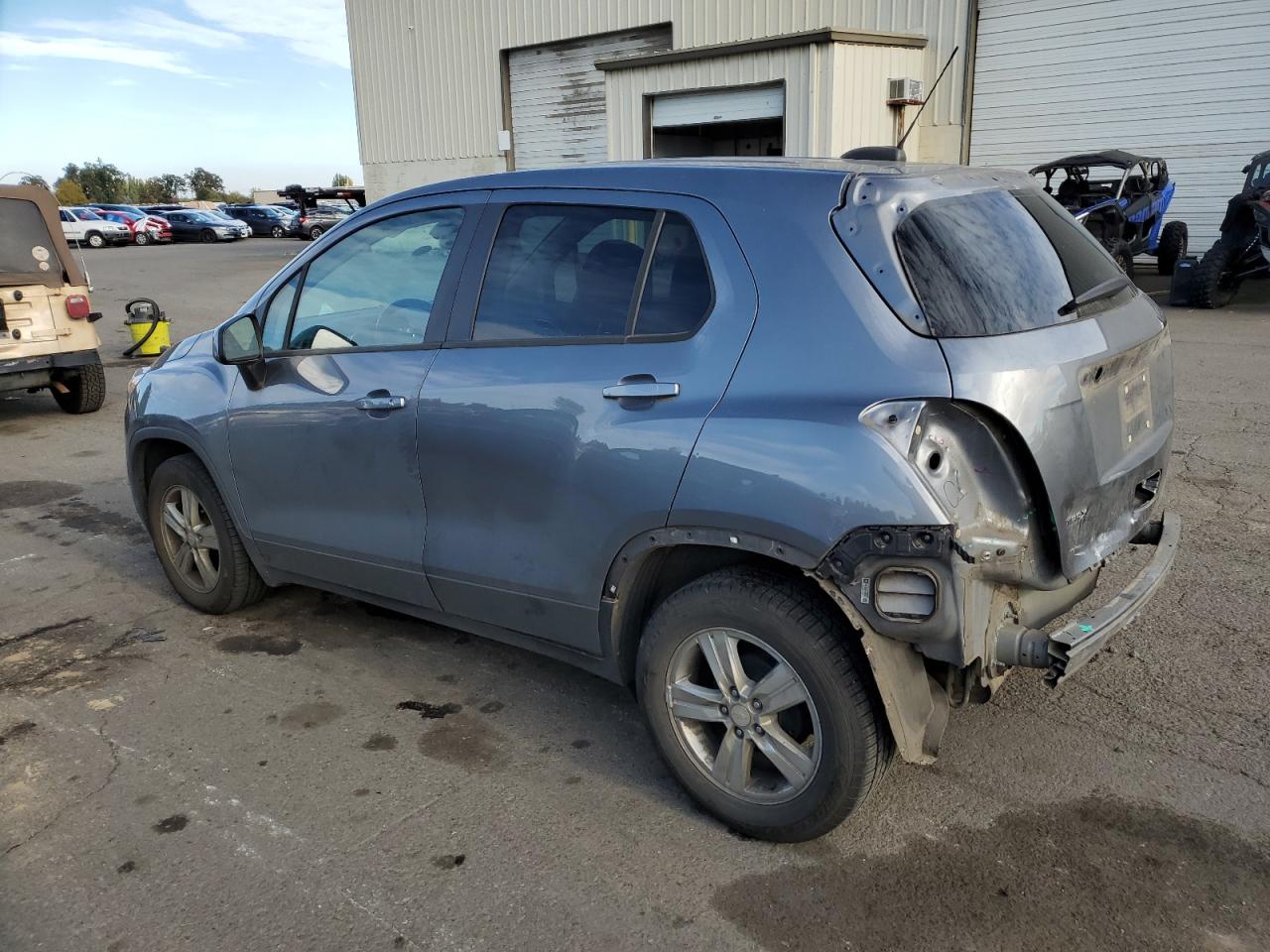 VIN 3GNCJKSB0LL262104 2020 CHEVROLET TRAX no.2