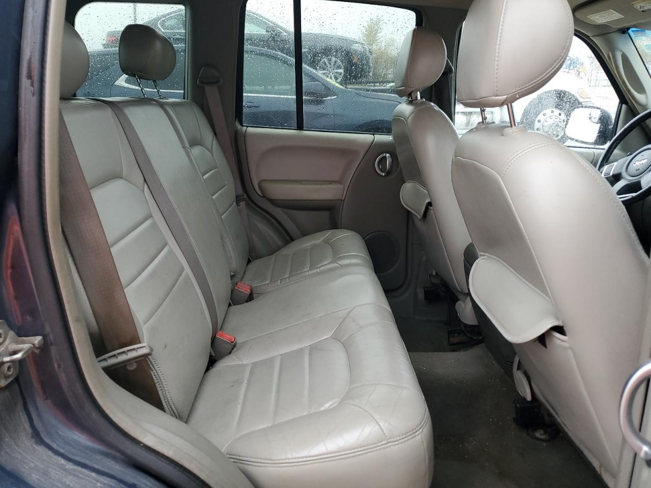 2002 Jeep Liberty (North America) - Image 10