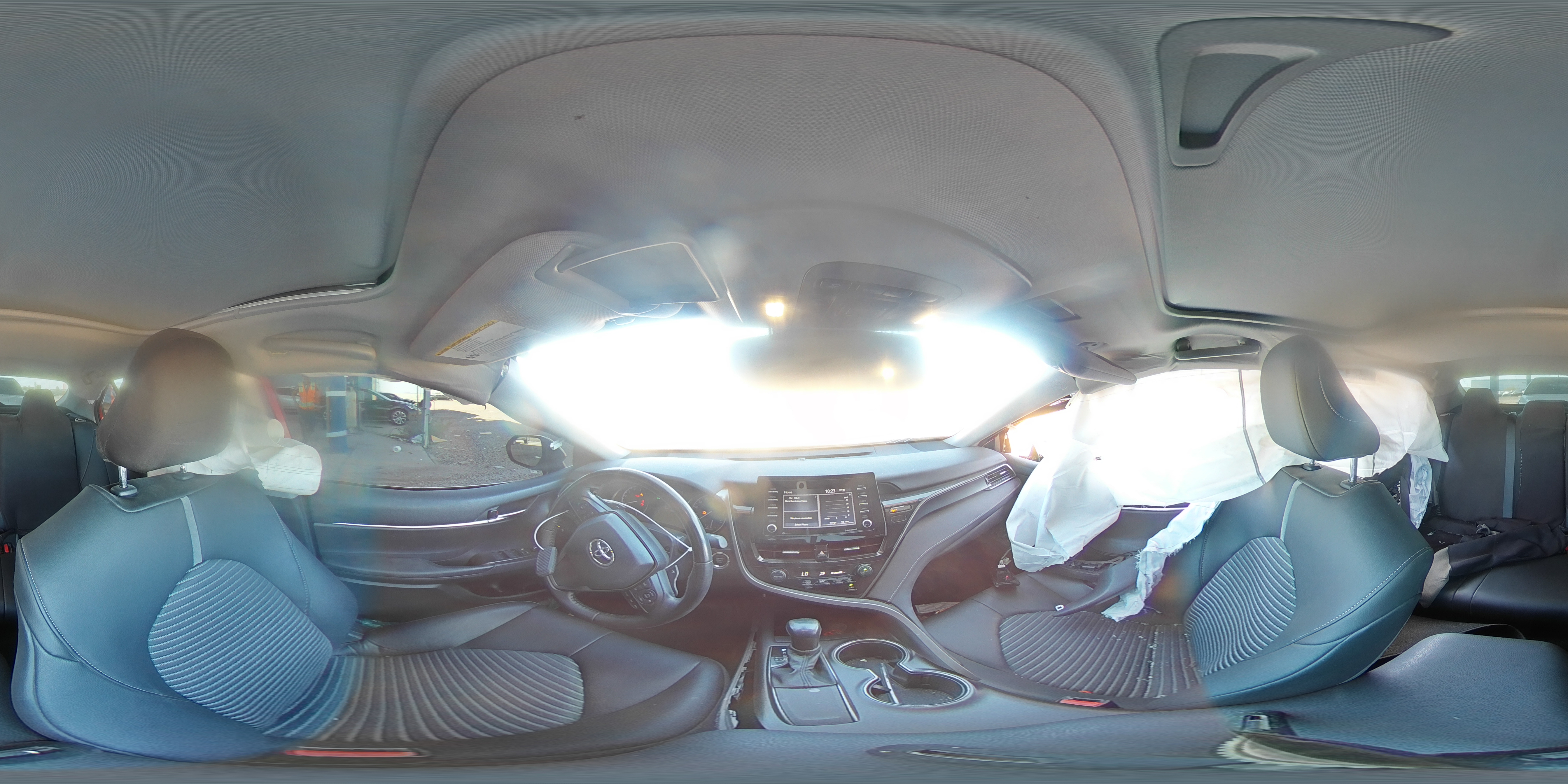 2021 Toyota Camry - Image 13
