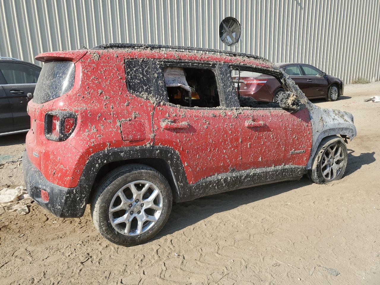 2017 Jeep Renegade - Image 3