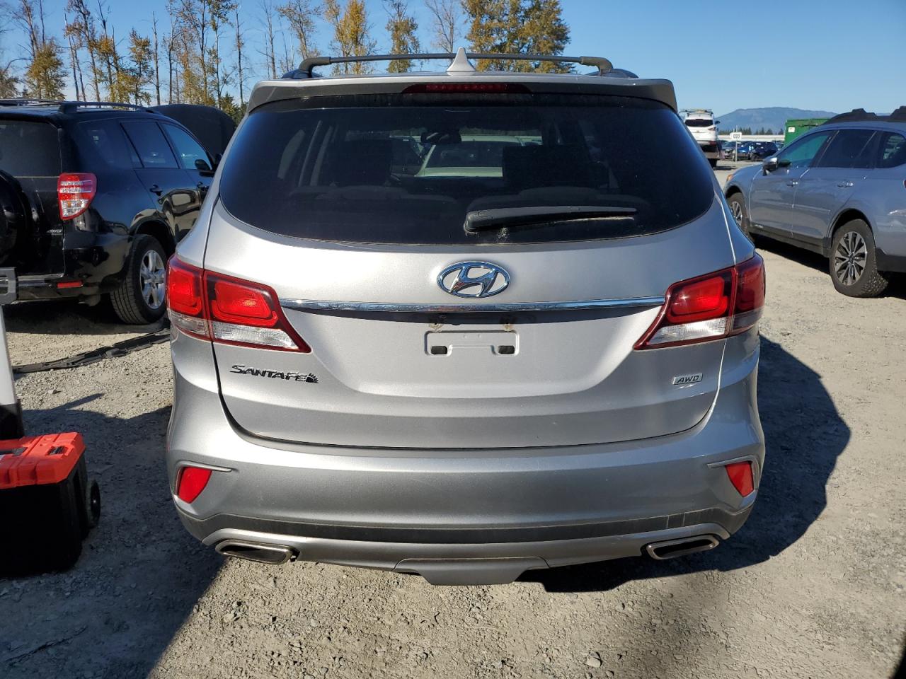 KM8SMDHF6HU221552 2017 Hyundai Santa Fe Se