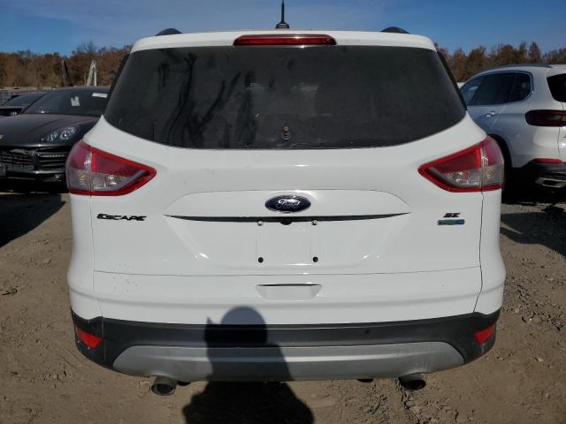 Паркетники FORD ESCAPE 2016 Белы