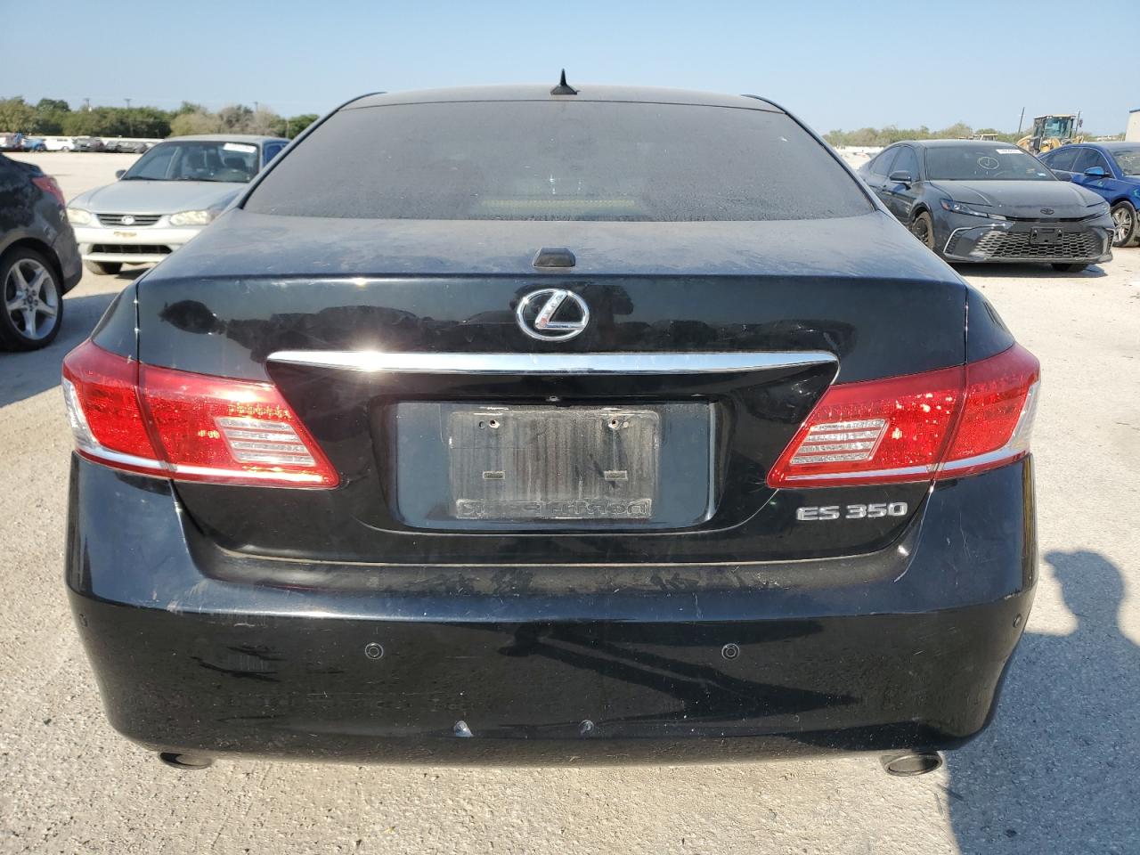 2011 Lexus ES - Image 6