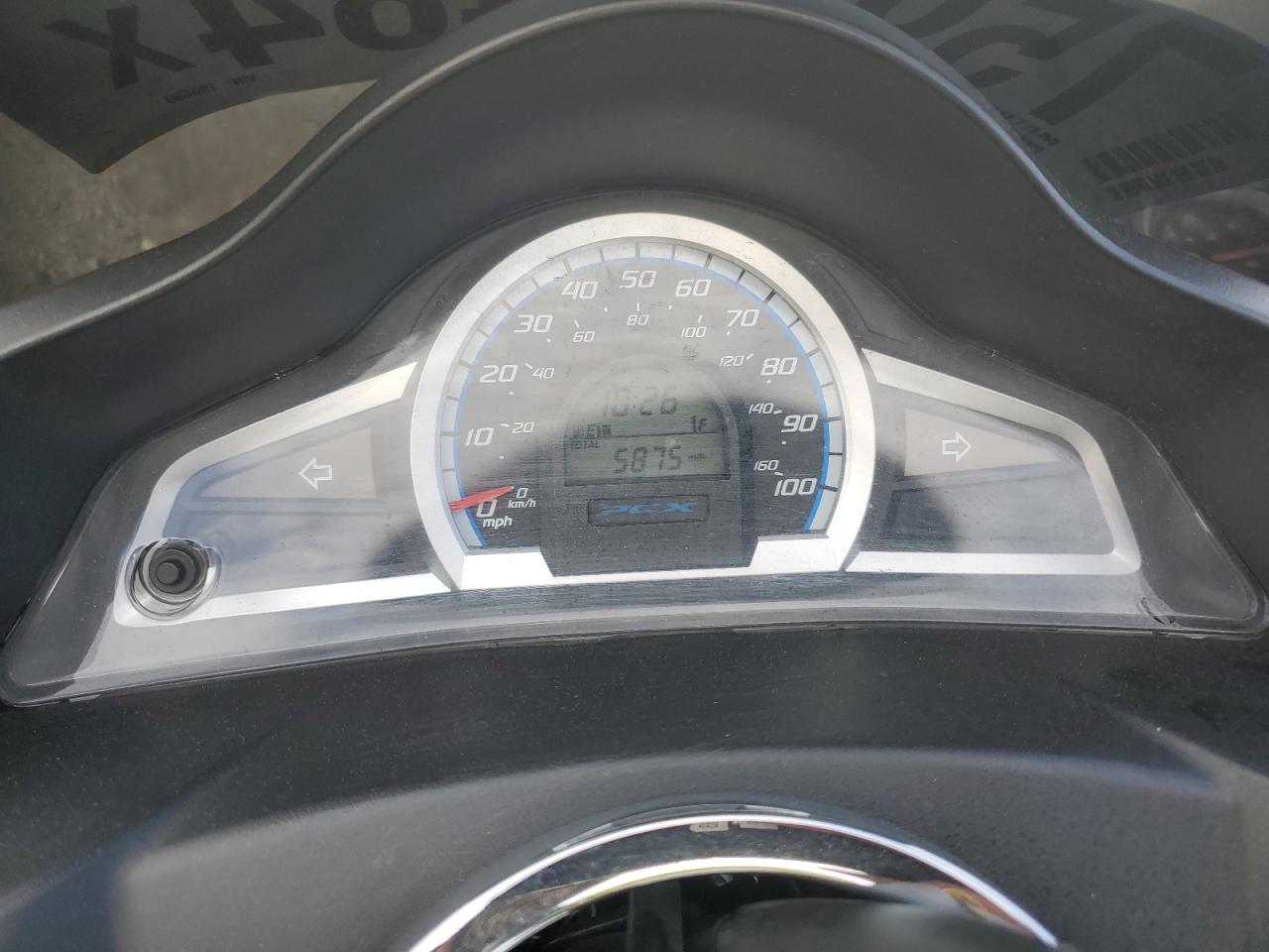 RLHKF1805GY100690 2016 Honda Pcx 150