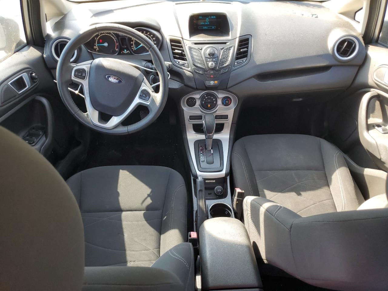 3FADP4BJ8EM180011 2014 Ford Fiesta Se