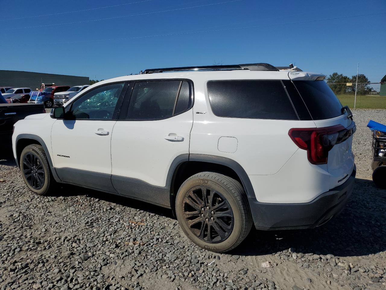2022 GMC Acadia - Image 2