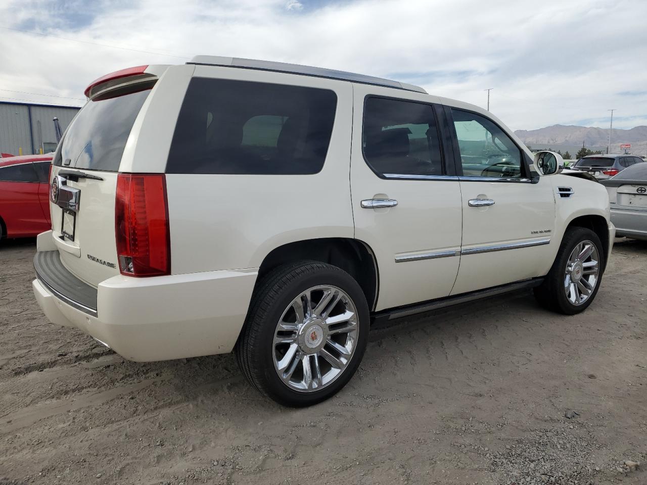 2014 Cadillac Escalade - Image 3