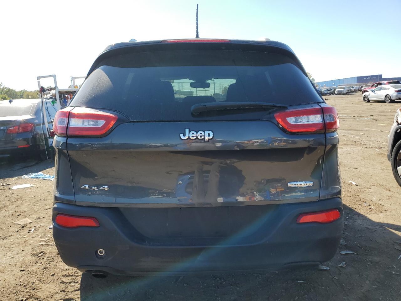 2016 Jeep Cherokee Latitude VIN: 1C4PJMCB1GW100695 Lot: 74934464