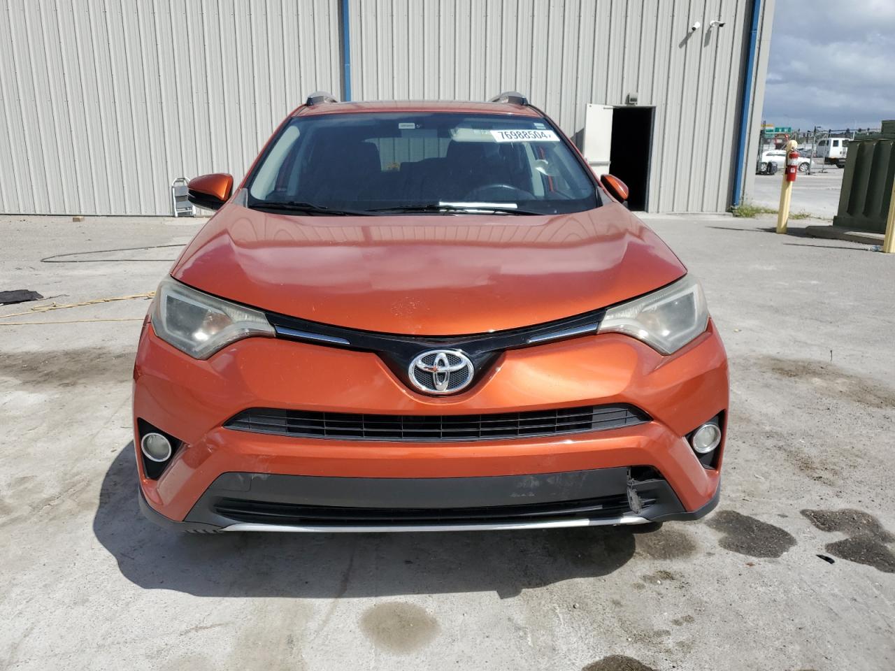 2T3WFREV1GW263203 2016 Toyota Rav4 Xle