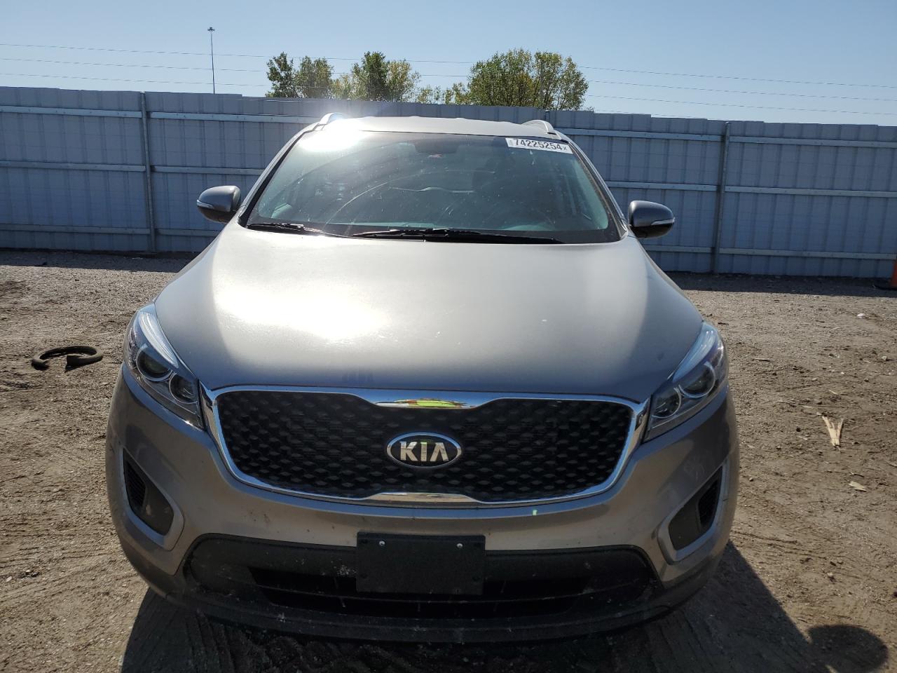 2017 Kia Sorento - Image 5