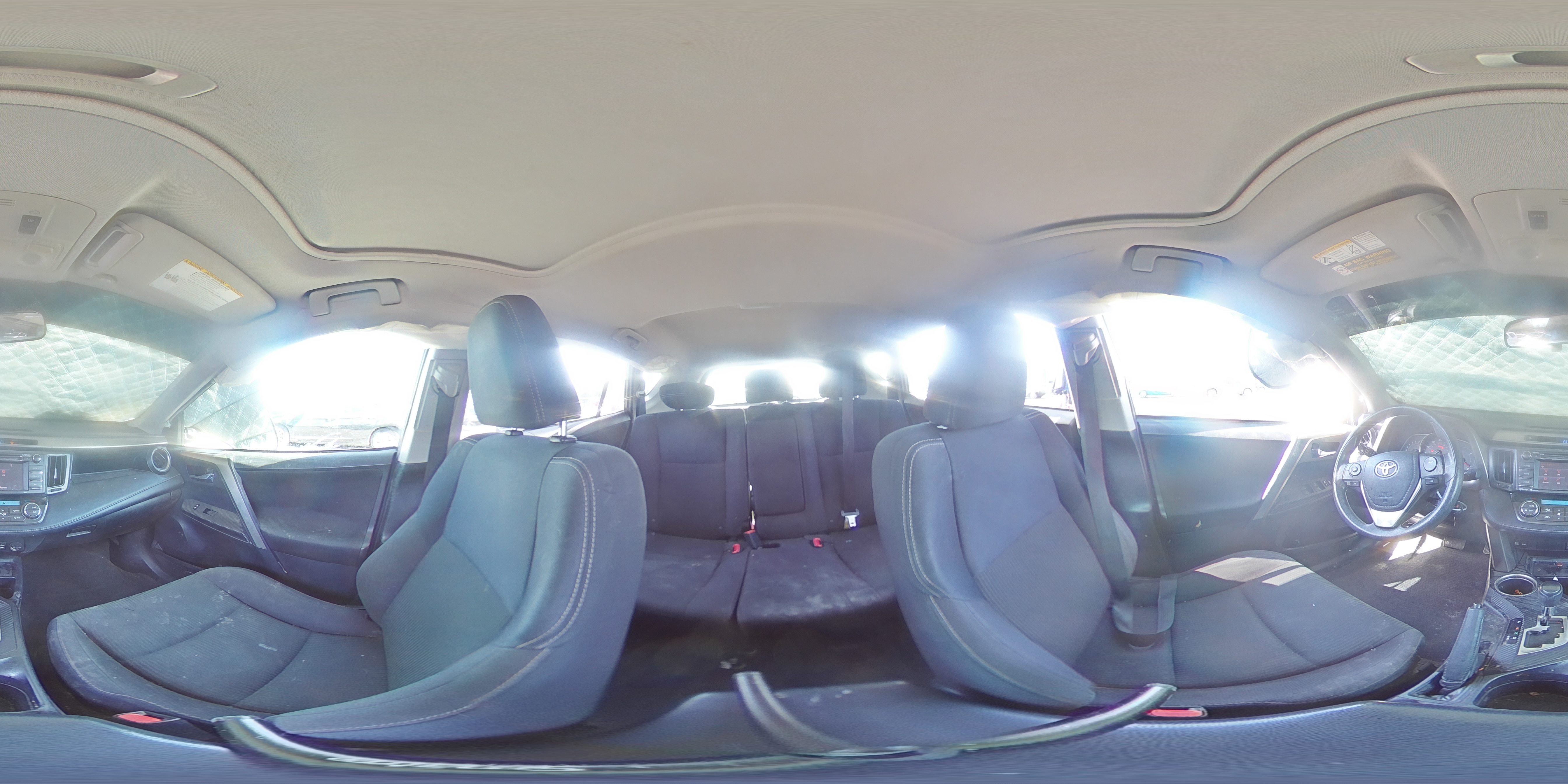 2015 Toyota RAV 4 - Image 12