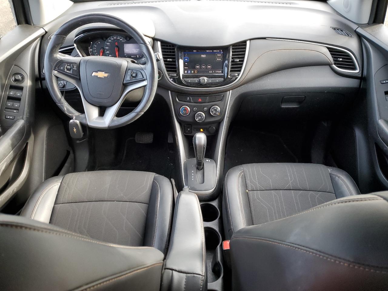 2022 Chevrolet Trax 1Lt VIN: KL7CJPSM8NB555967 Lot: 77229234