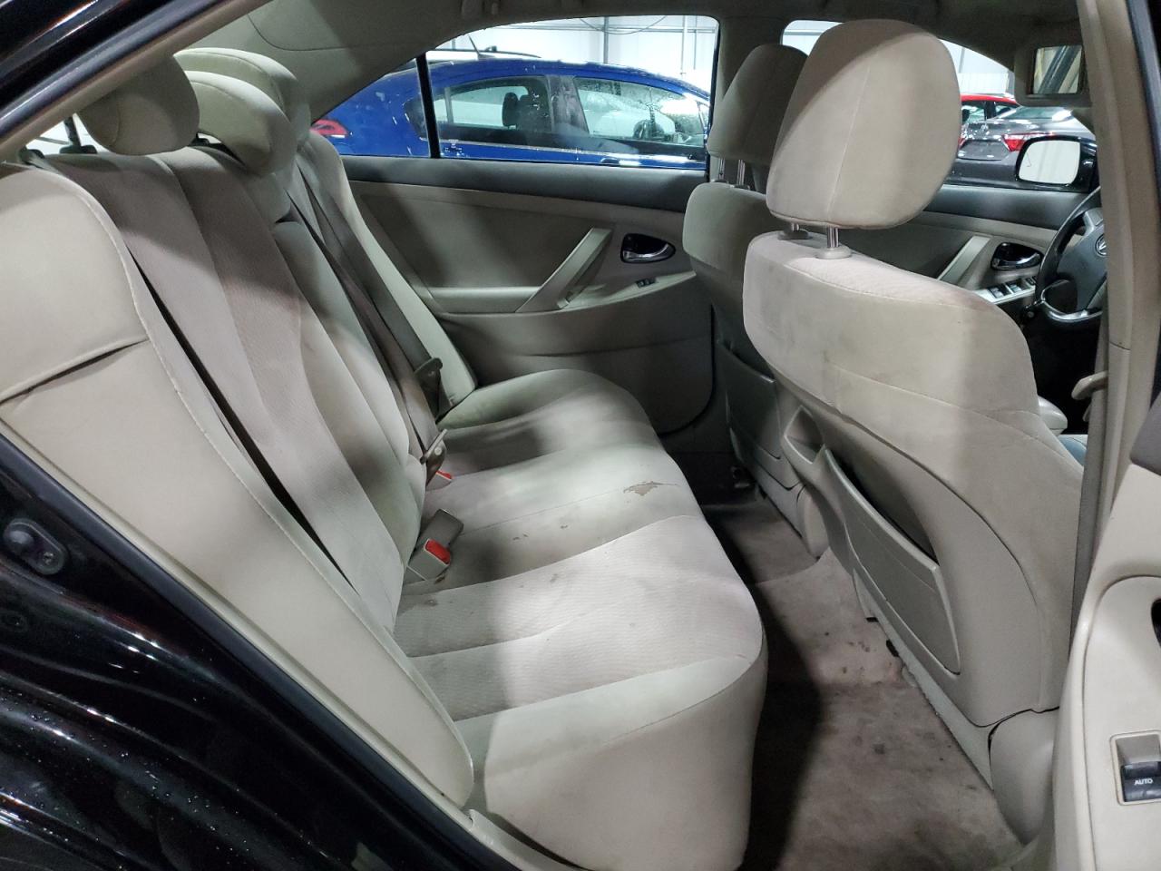 2010 Toyota Camry - Image 10