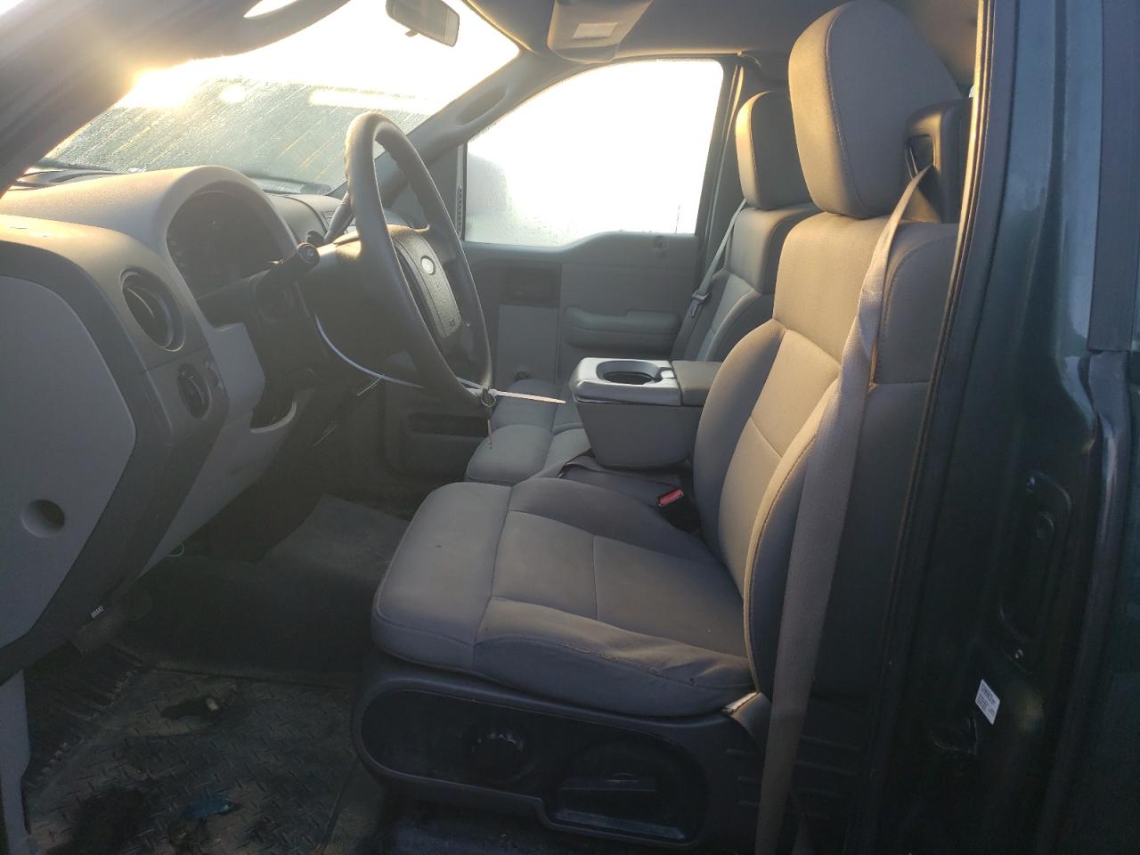 2004 Ford F-150 - Image 7