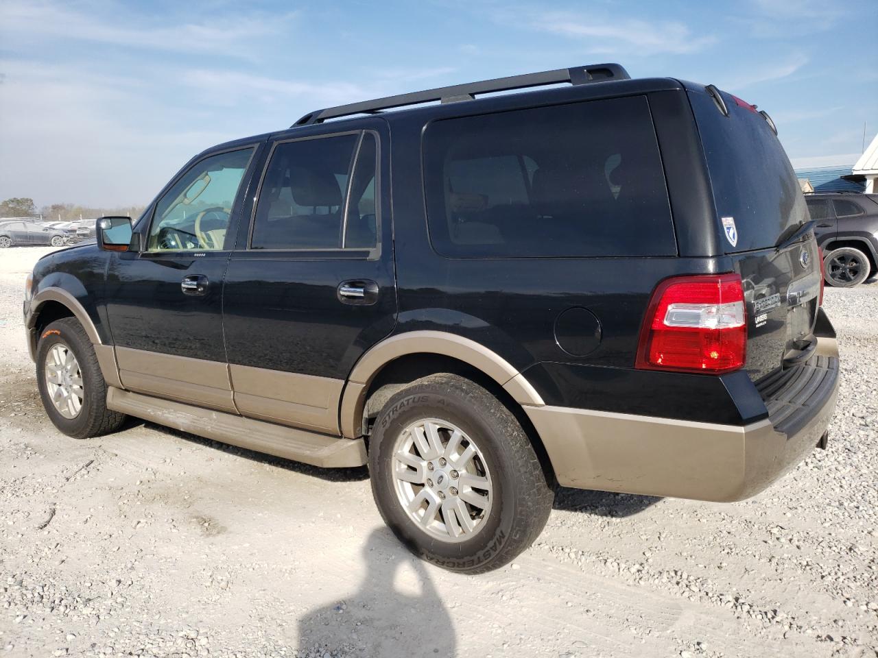 2013 Ford Expedition - Image 2