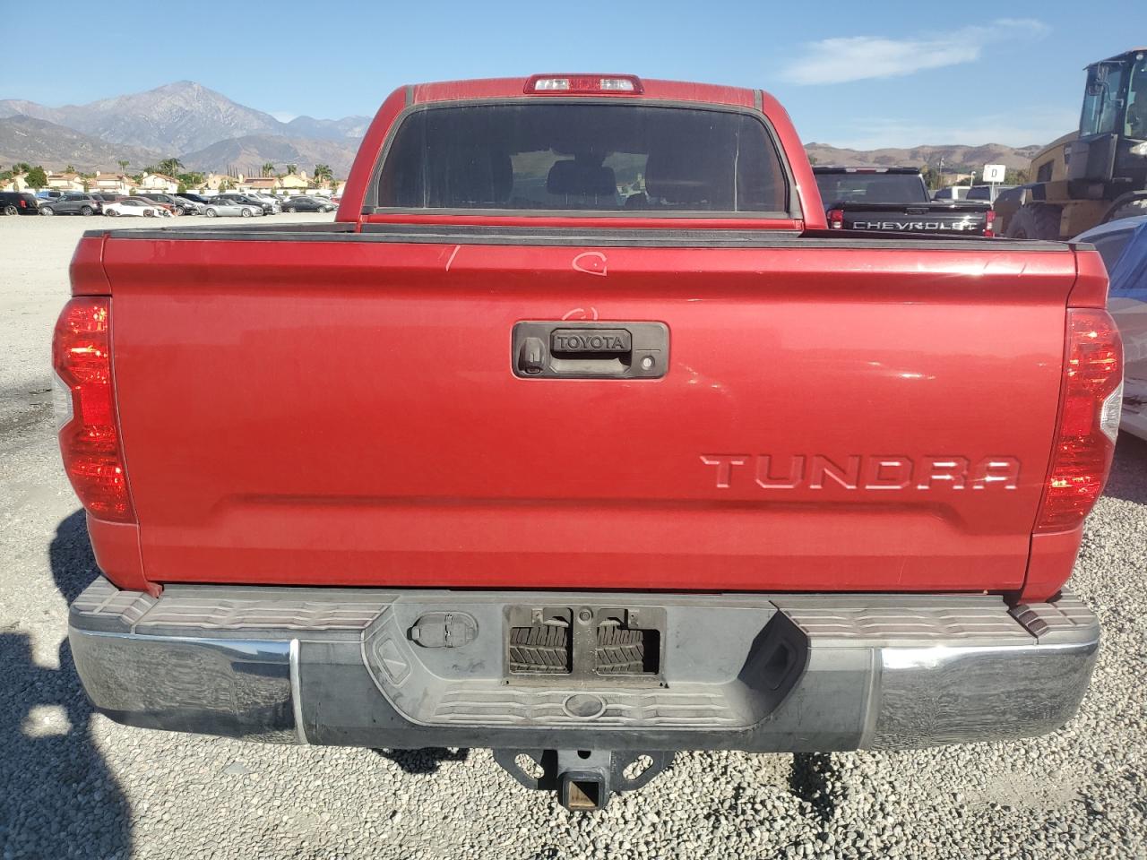 5TFEY5F18JX237193 2018 Toyota Tundra Crewmax Sr5