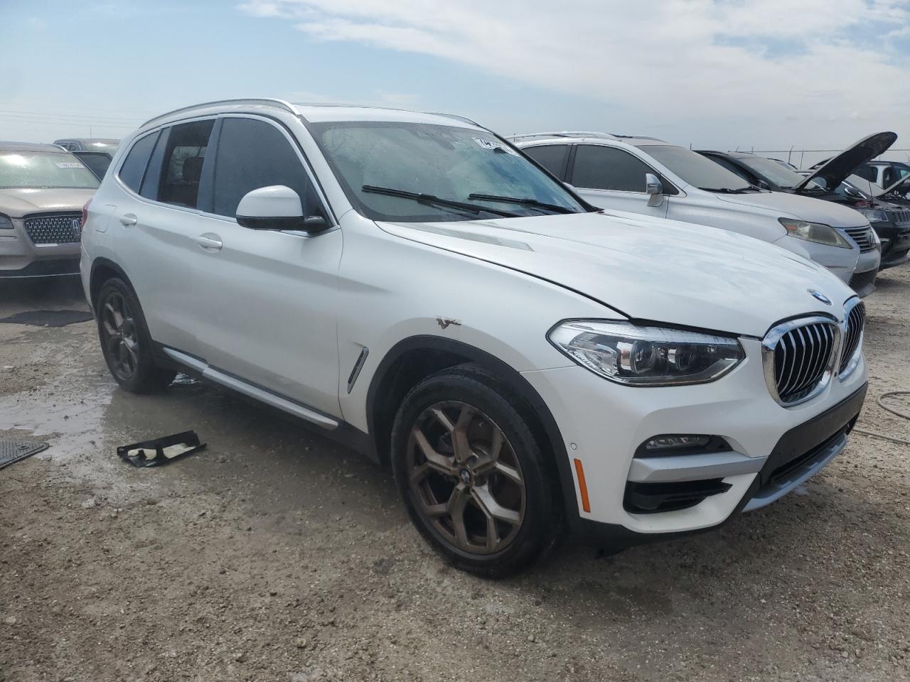 VIN 5UXTY3C09M9F98756 2021 BMW X3 no.4