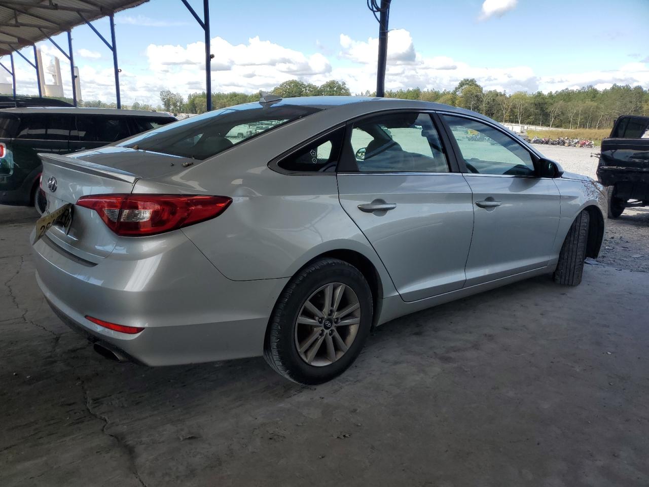 2015 Hyundai Sonata - Image 3