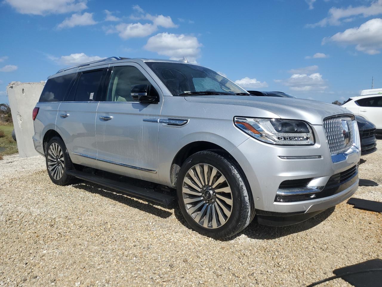 2018 Lincoln Navigator - Image 4