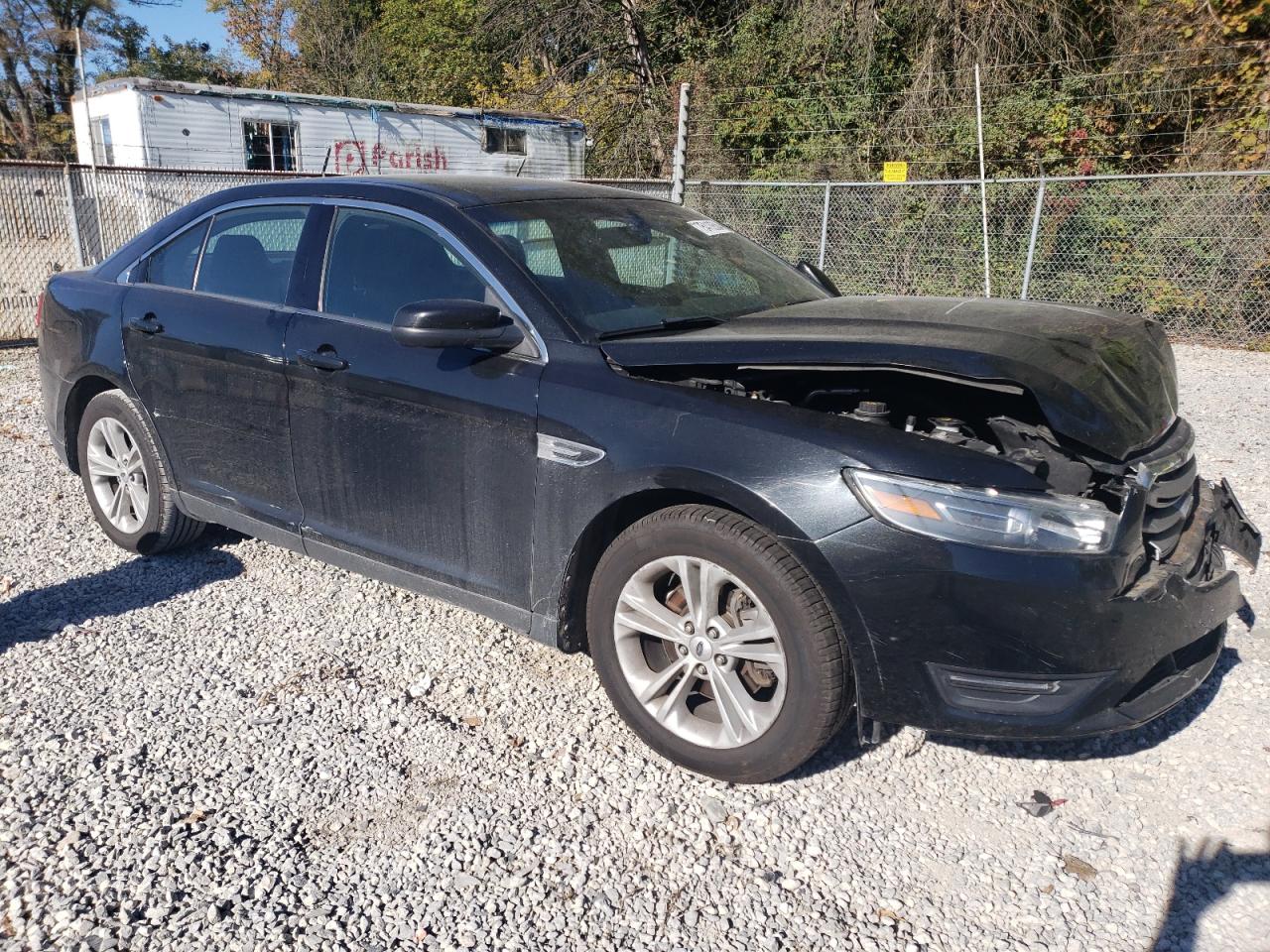 2015 Ford Taurus - Image 4
