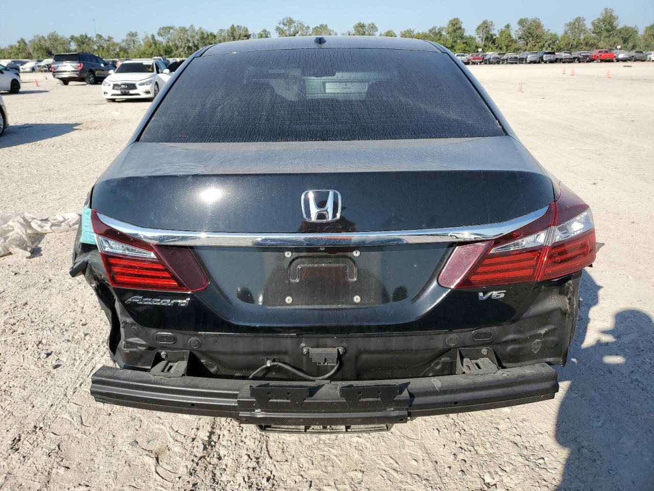 1HGCR3F00GA015261 2016 Honda Accord Exl