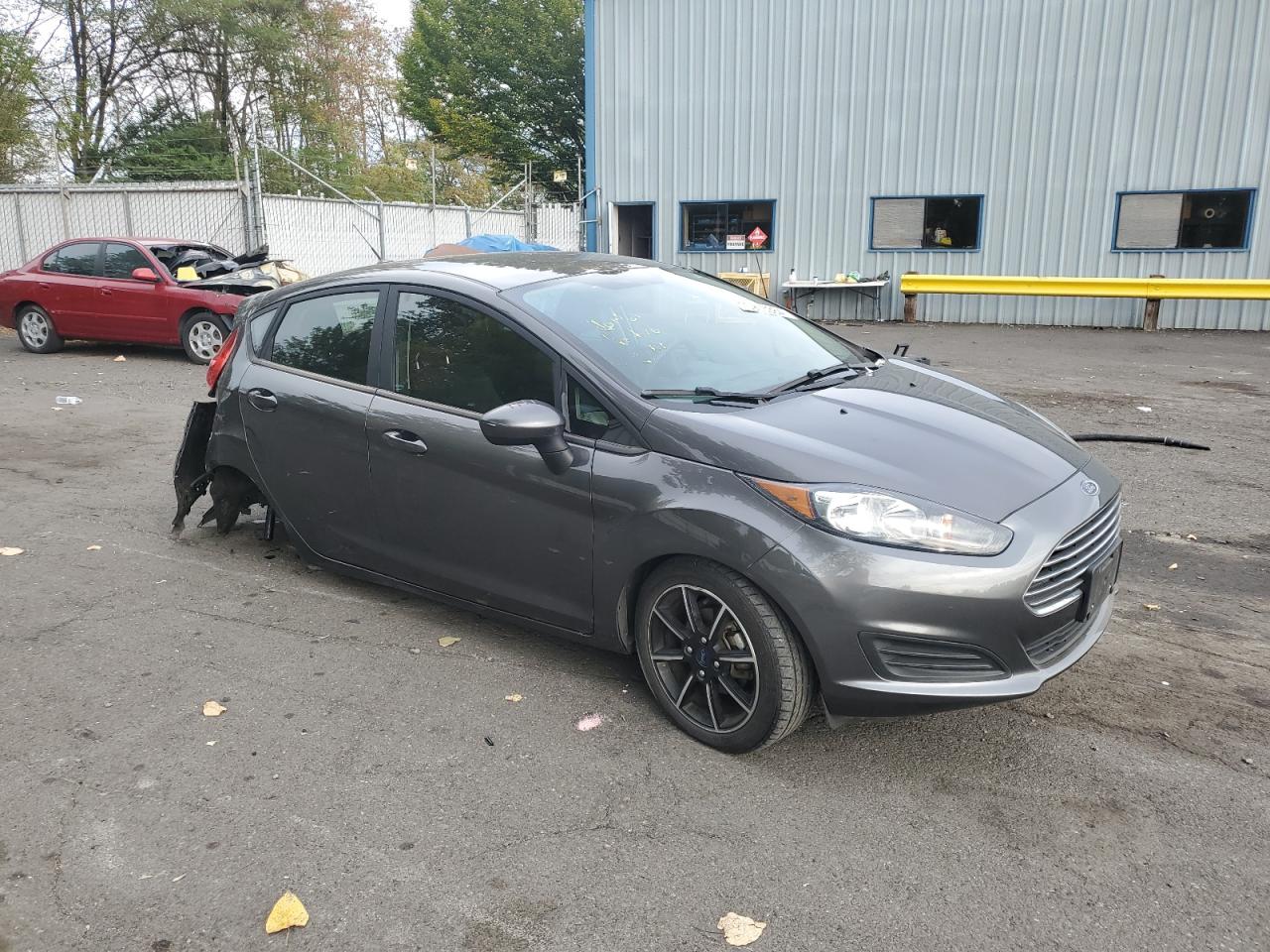 VIN 3FADP4EJ0JM141029 2018 FORD FIESTA no.4