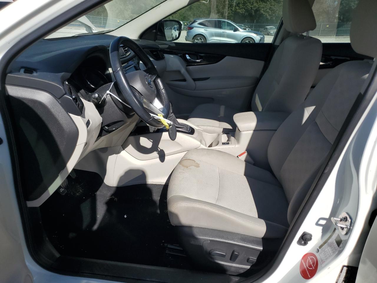 2020 Nissan Rogue - Image 7