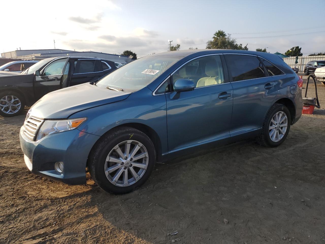 2011 Toyota Venza - Image 1