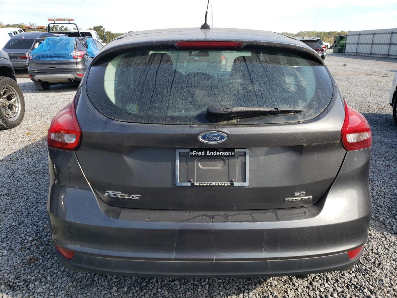 2015 Ford Focus Se VIN: 1FADP3K27FL233352 Lot: 75651474