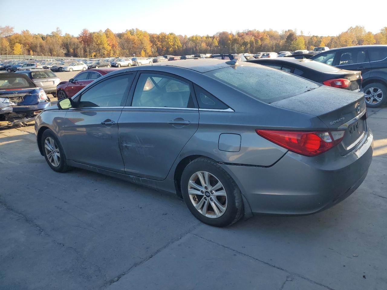 2013 Hyundai Sonata - Image 2