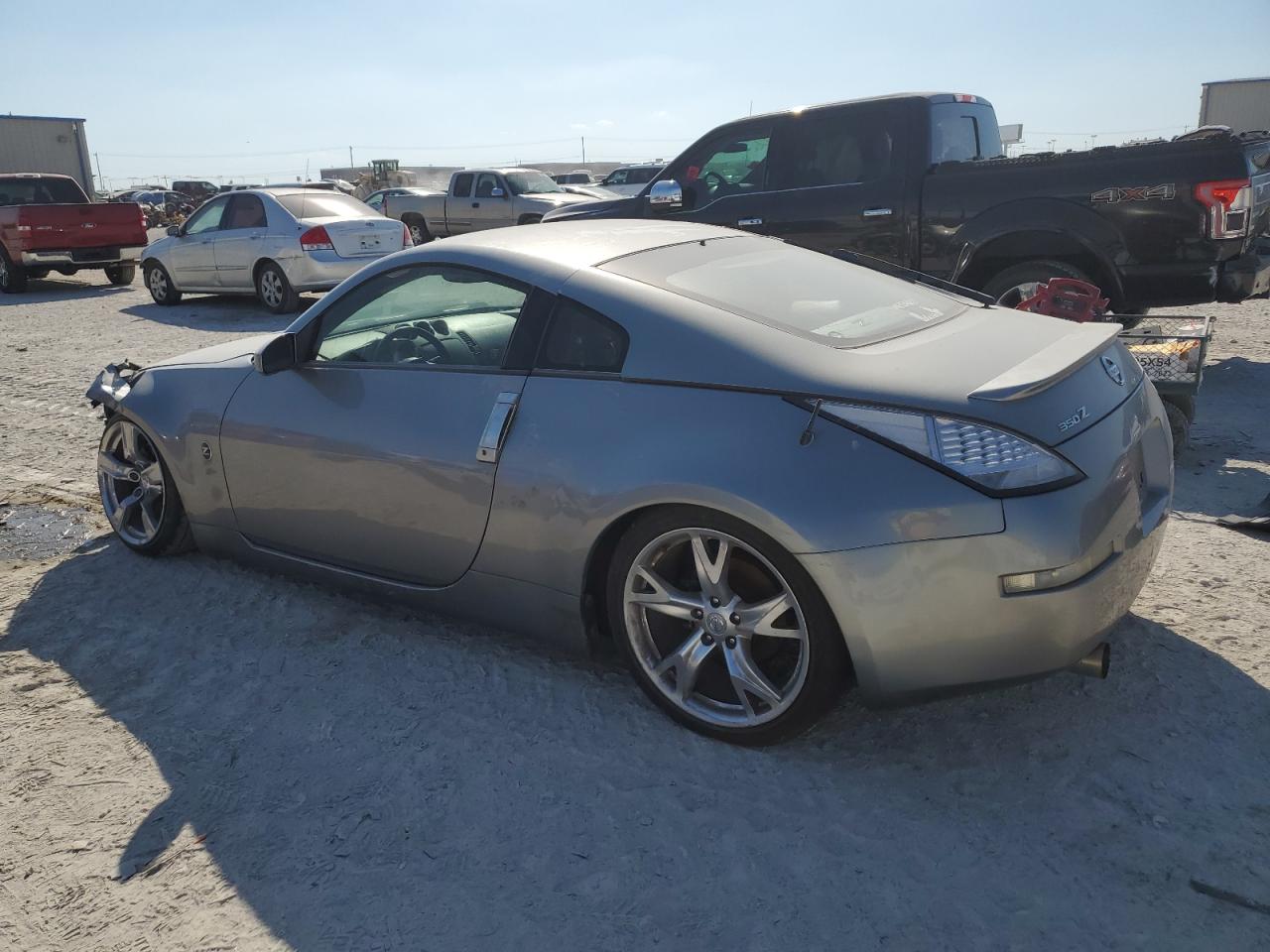 2005 Nissan 350Z - Image 2