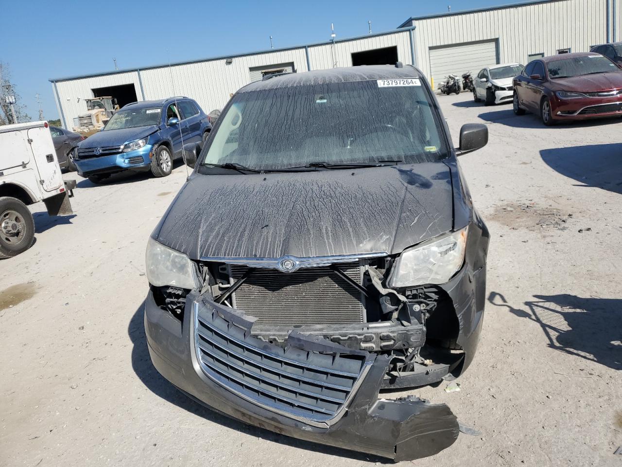 2010 Chrysler Town & Country - Image 5