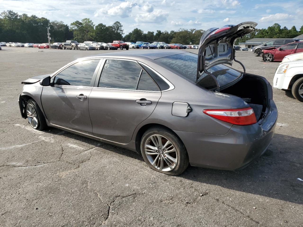 4T1BF1FK9HU763432 2017 TOYOTA CAMRY - Image 2