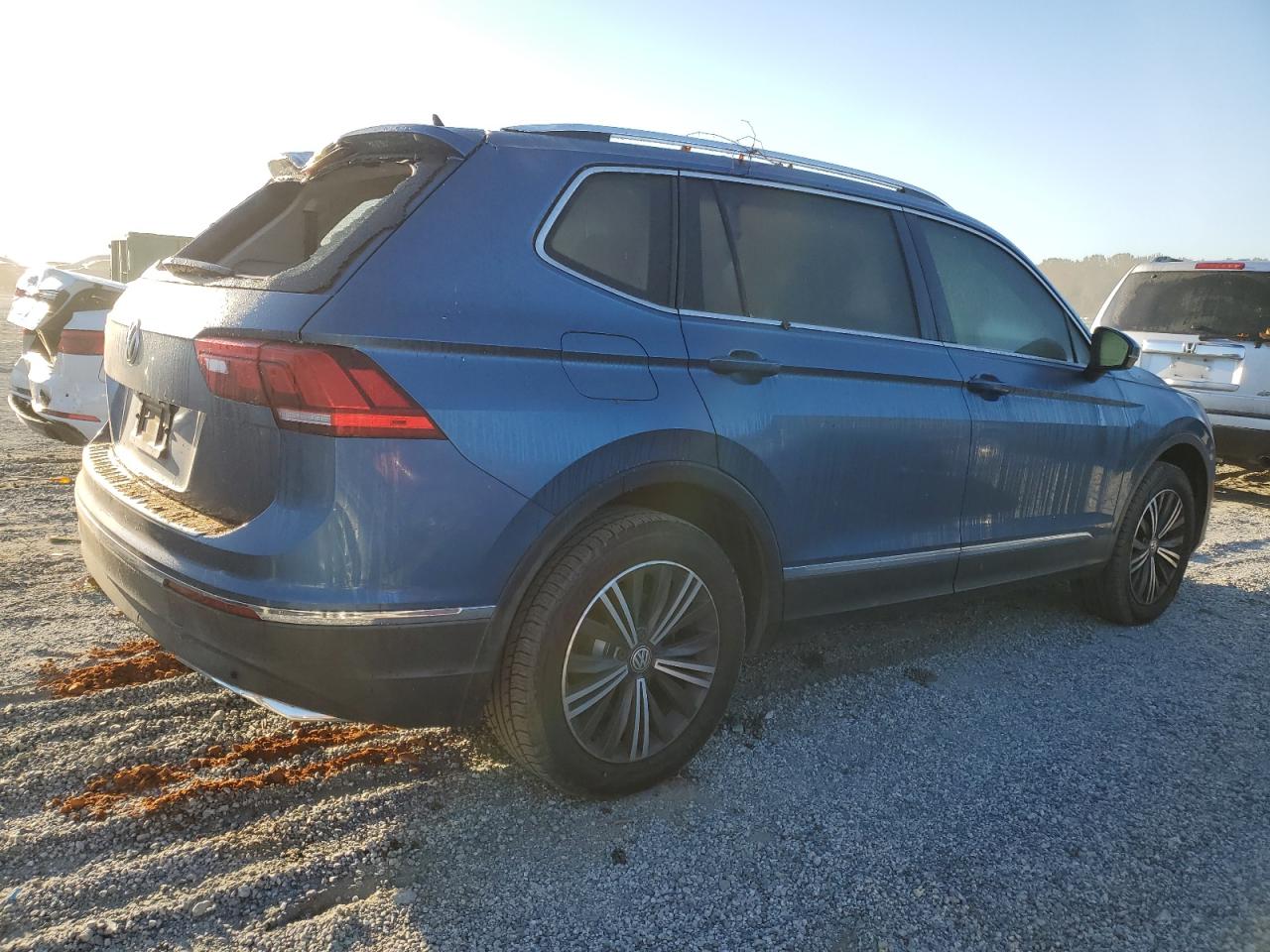 2019 Volkswagen Tiguan - Image 3