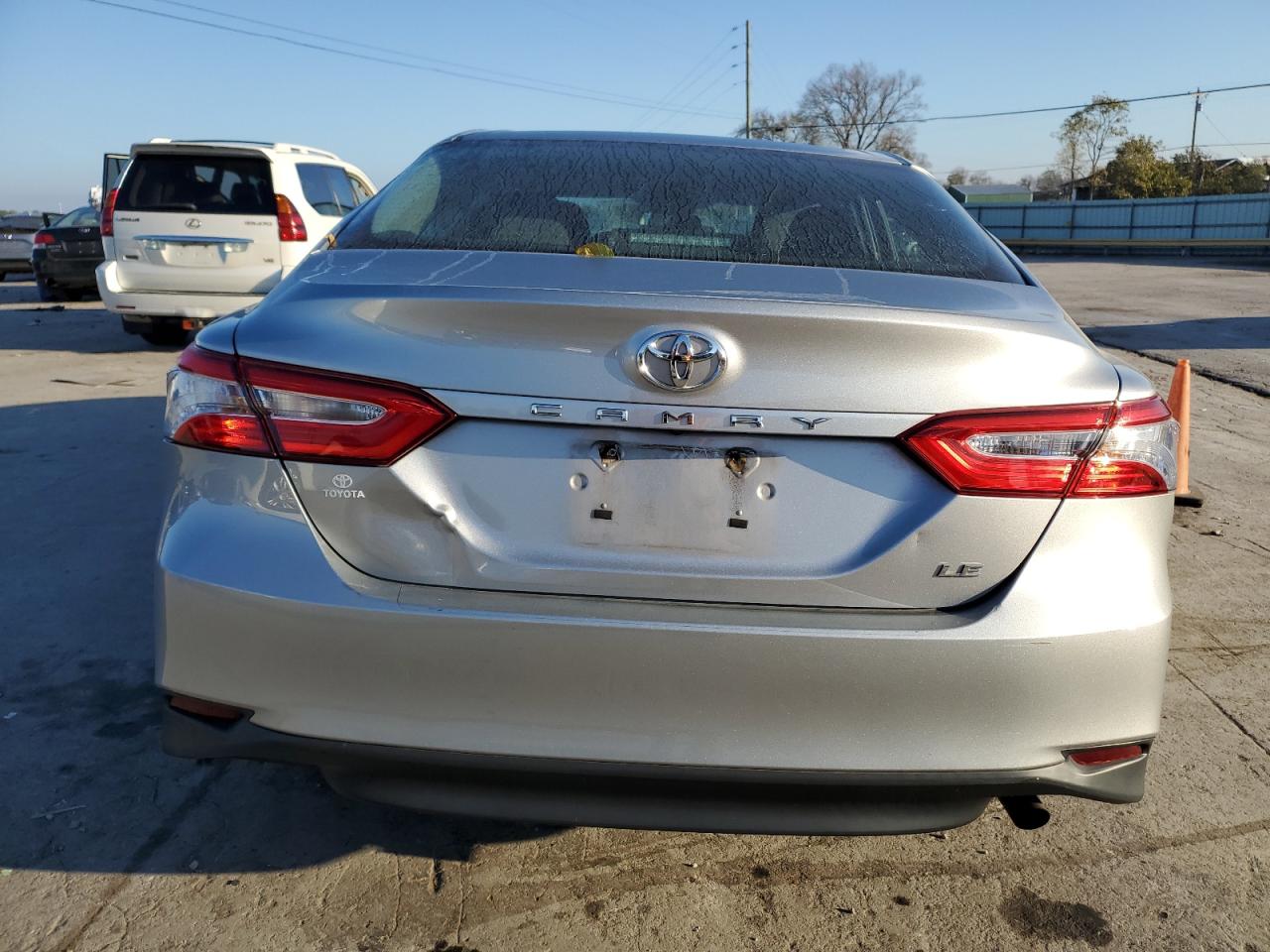 2018 Toyota Camry L VIN: 4T1B11HK0JU136250 Lot: 78587154