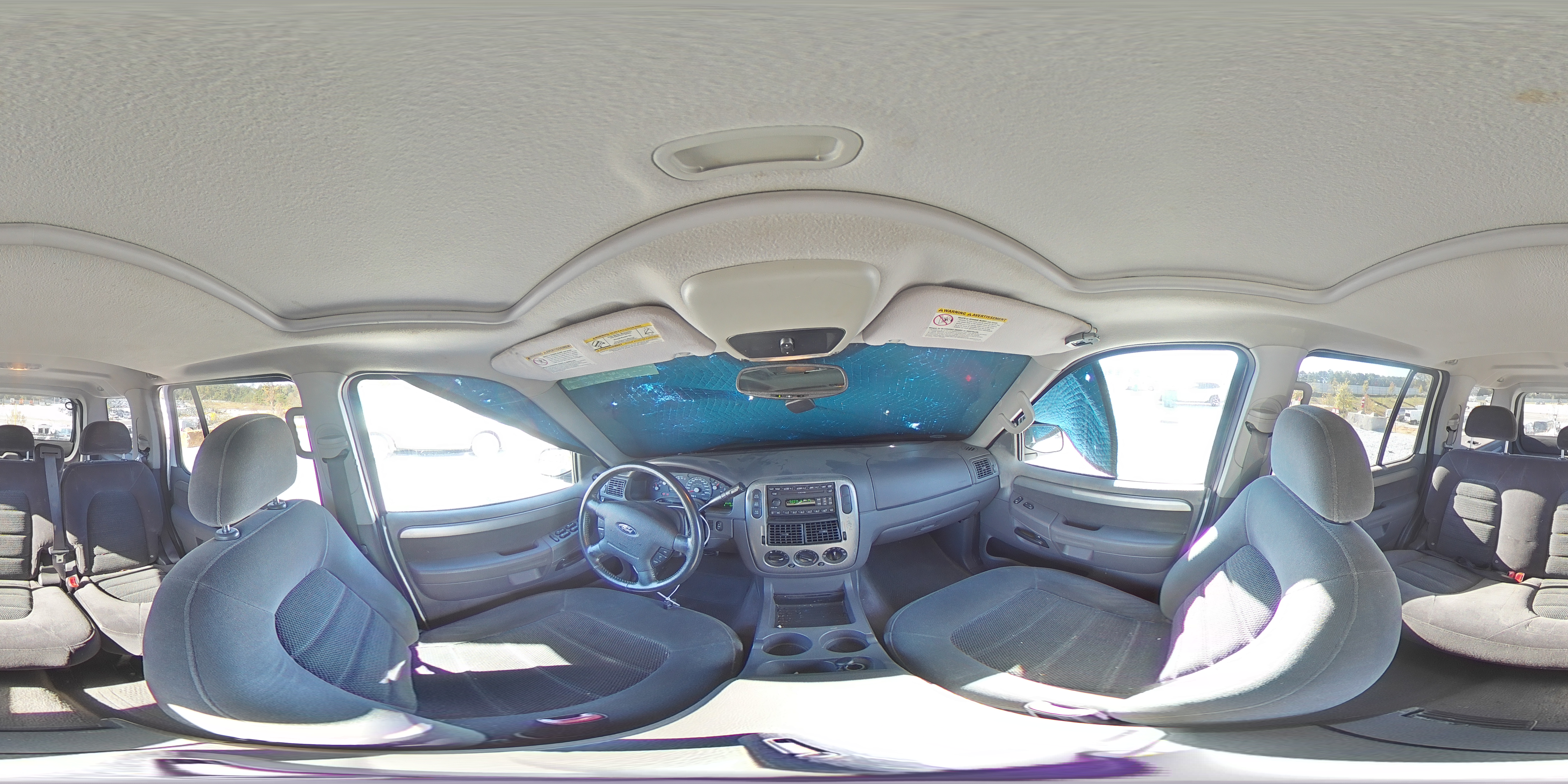 2003 Ford Explorer - Image 13
