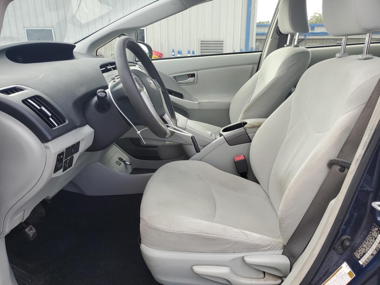2012 Toyota Prius - Image 7