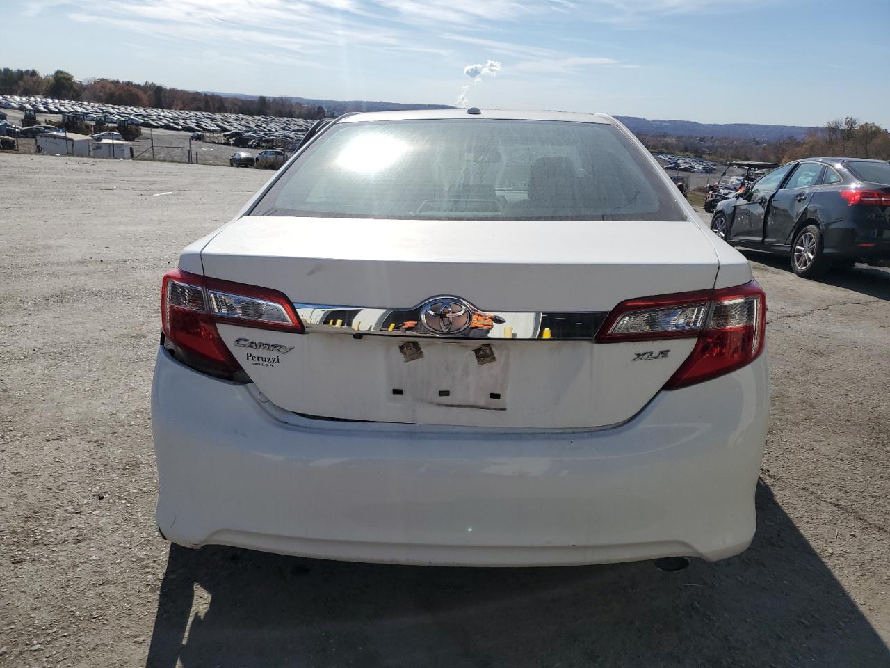 2014 Toyota Camry L VIN: 4T4BF1FK5ER366060 Lot: 77961234