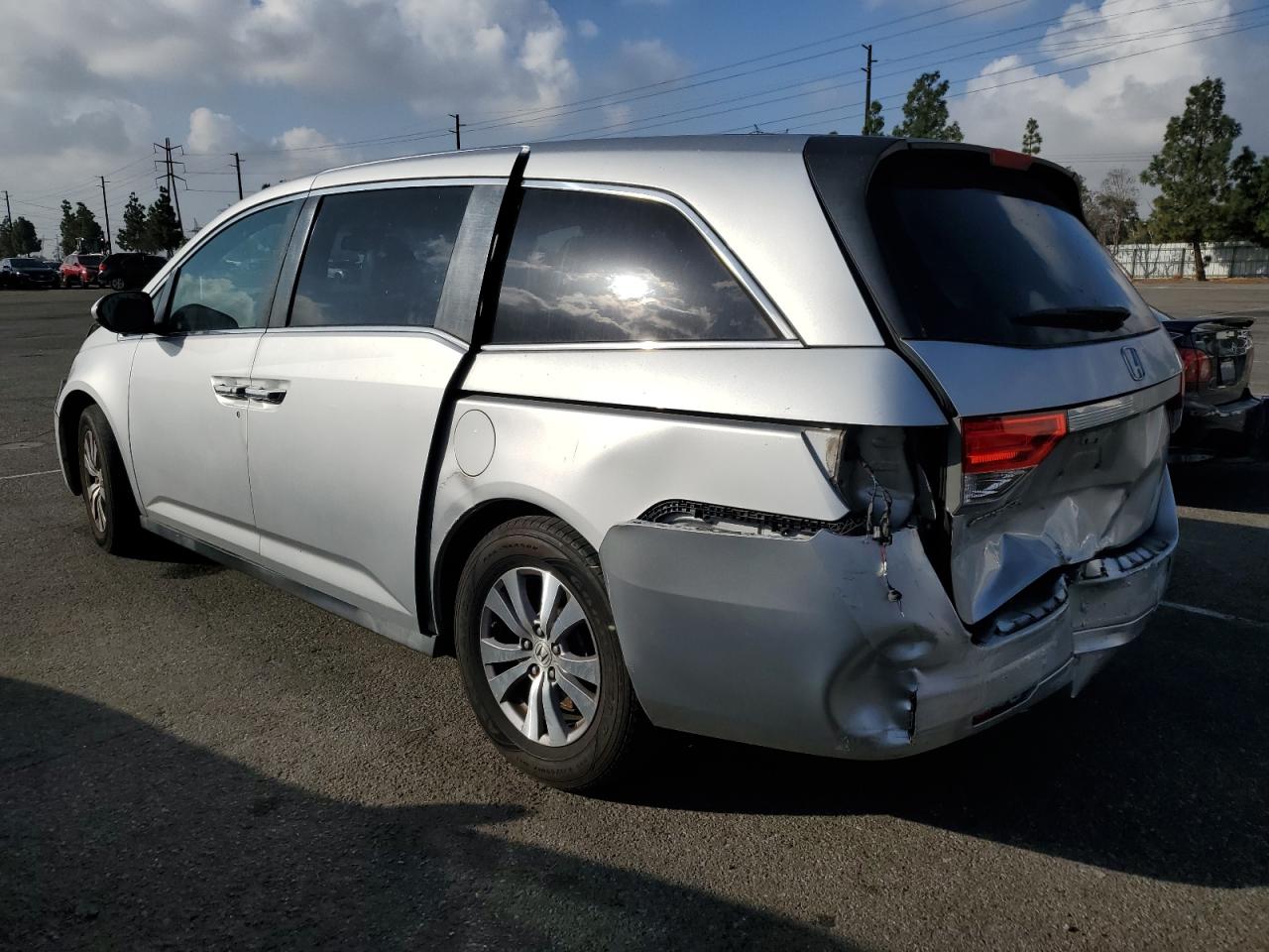 2014 Honda Odyssey - Image 2