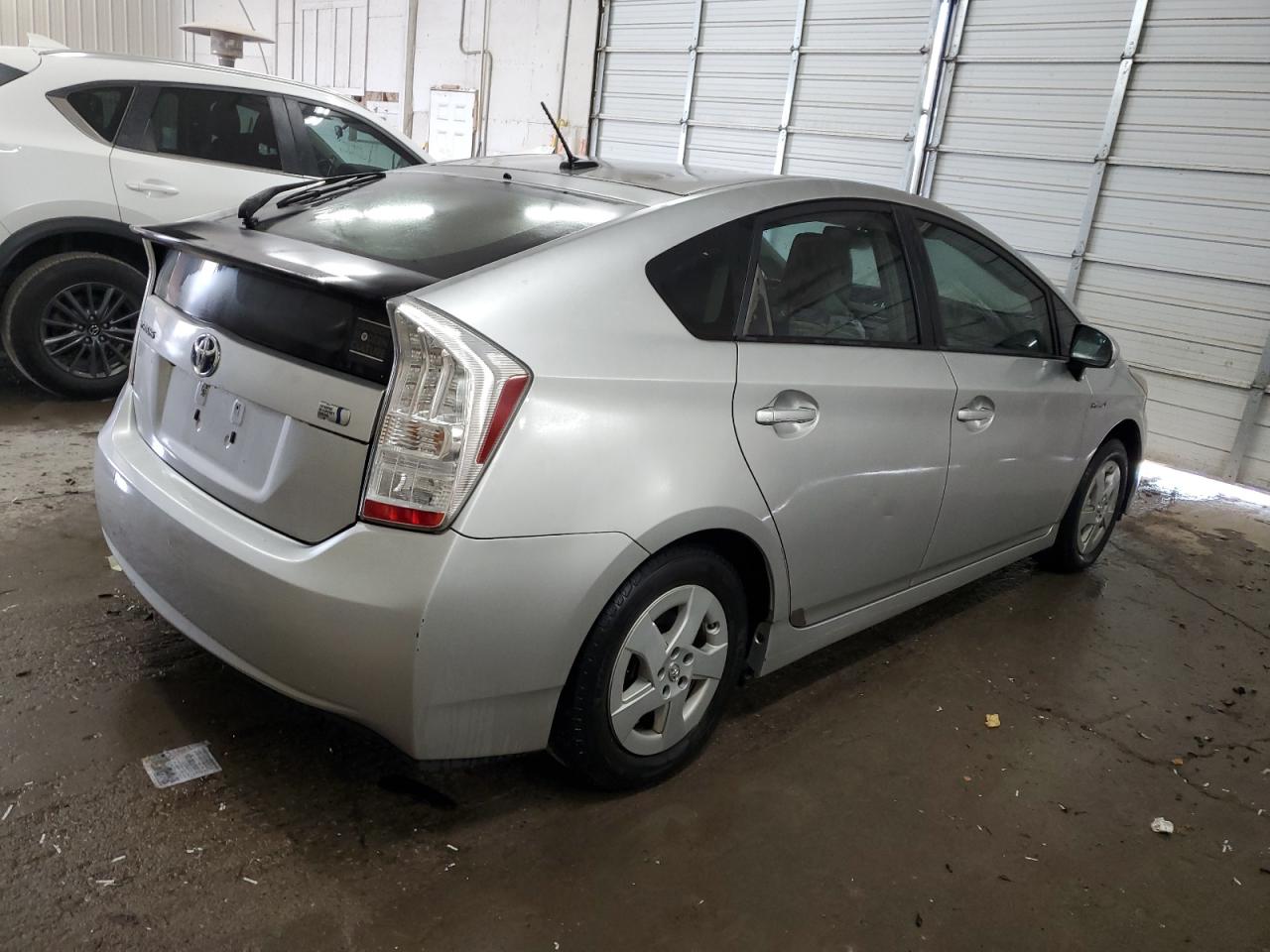 2011 Toyota Prius - Image 3