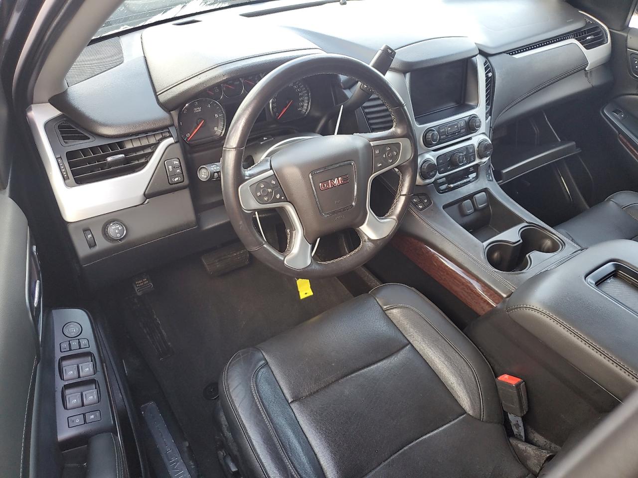 2020 GMC Yukon - Image 8