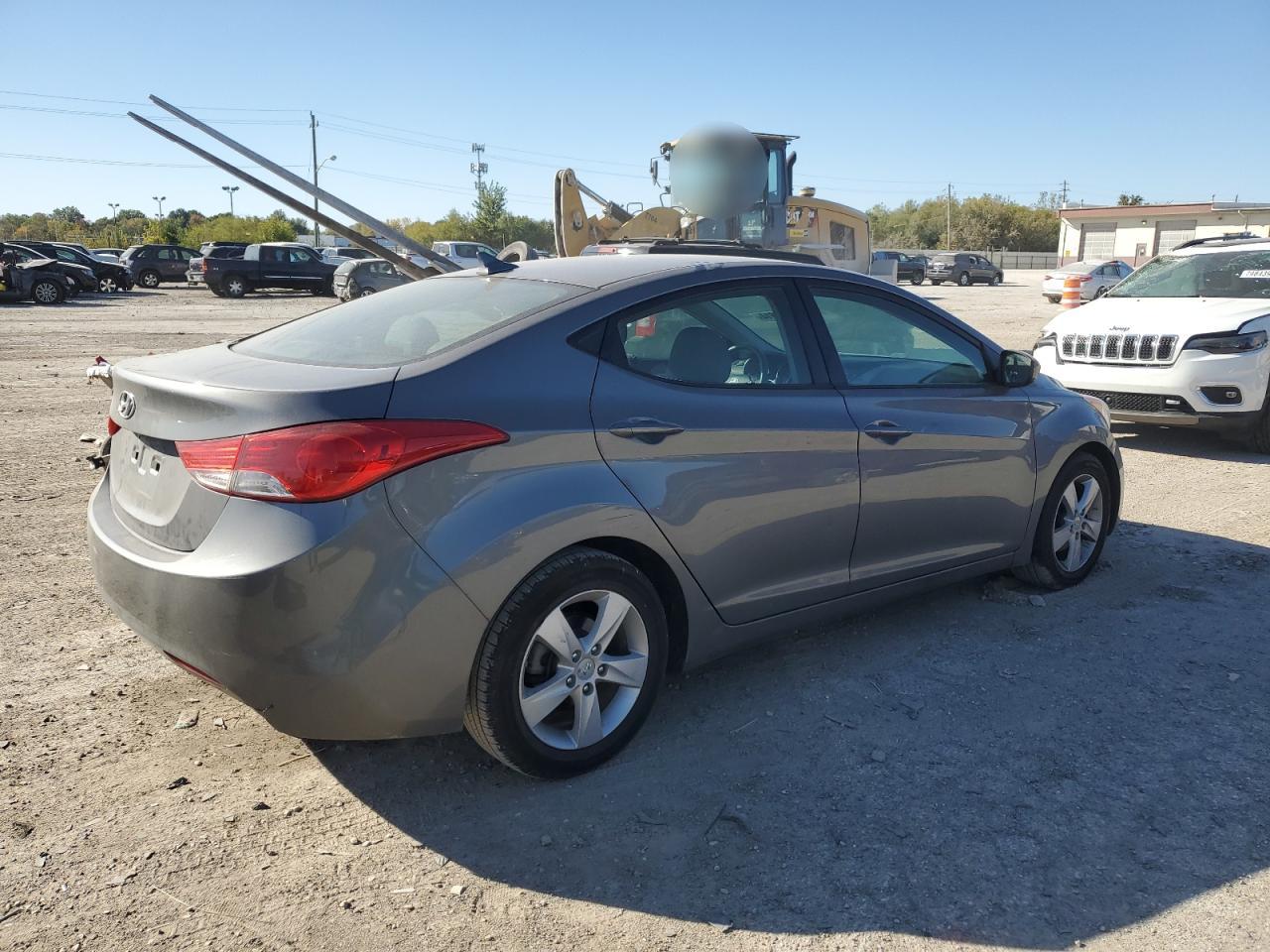 2013 Hyundai Elantra - Image 3