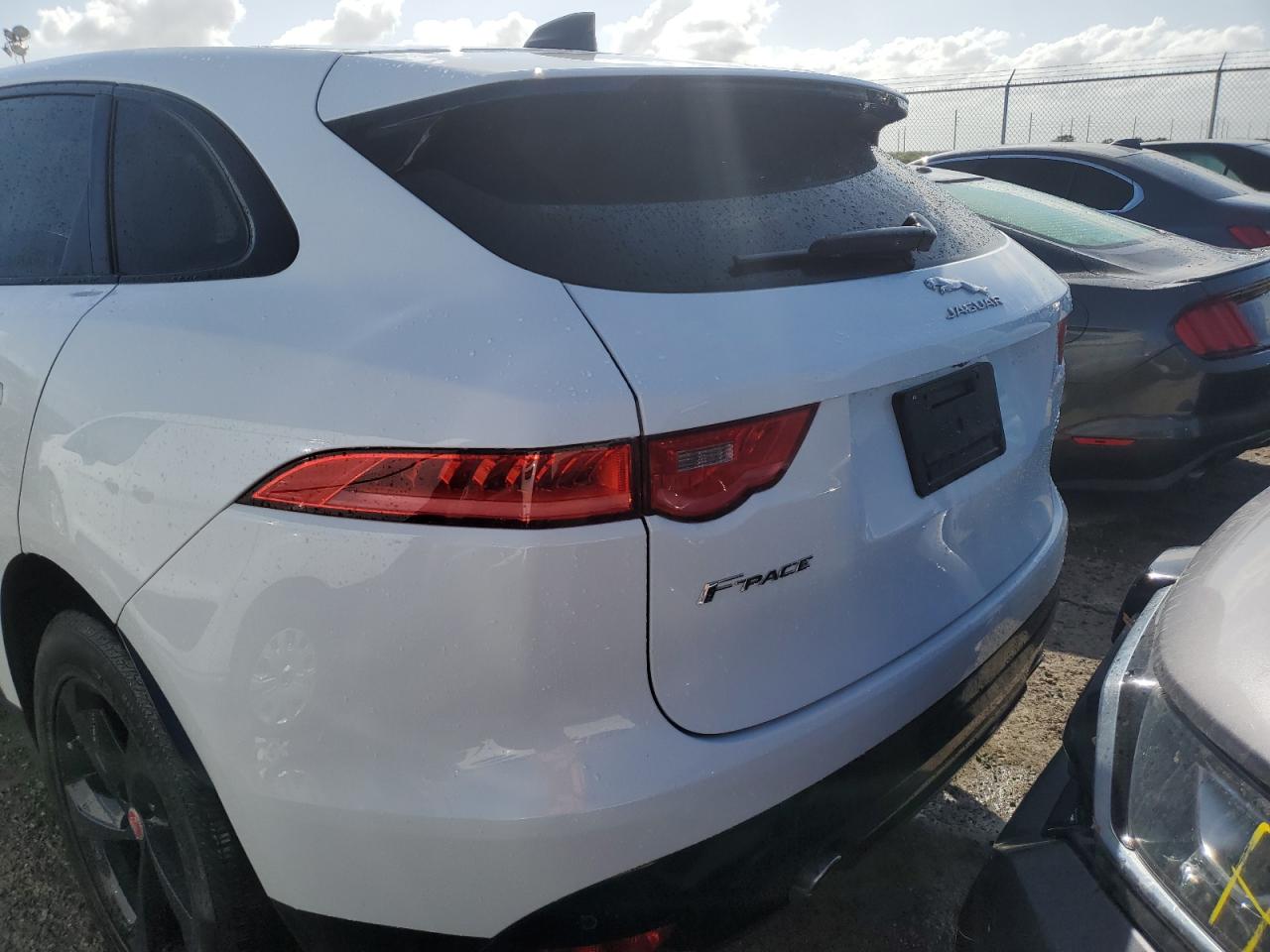 2020 Jaguar F-Pace Premium VIN: SADCJ2FX1LA624161 Lot: 76089444