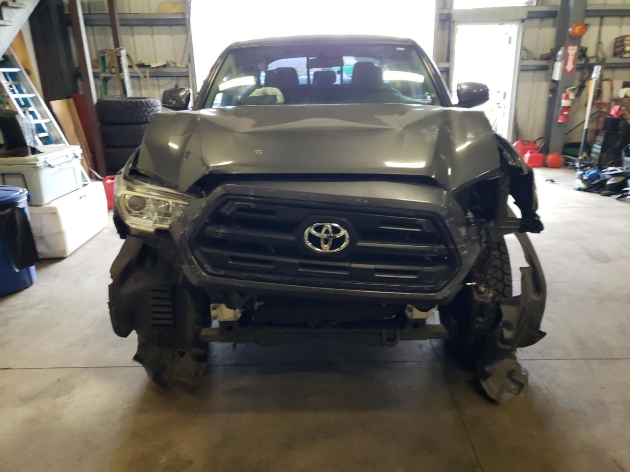 2017 Toyota Tacoma - Image 5
